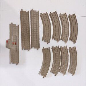 Lot Of 11 Pcs 2011 Gullane Thomas The Train Trackmaster Tracks Tan Curved Switch